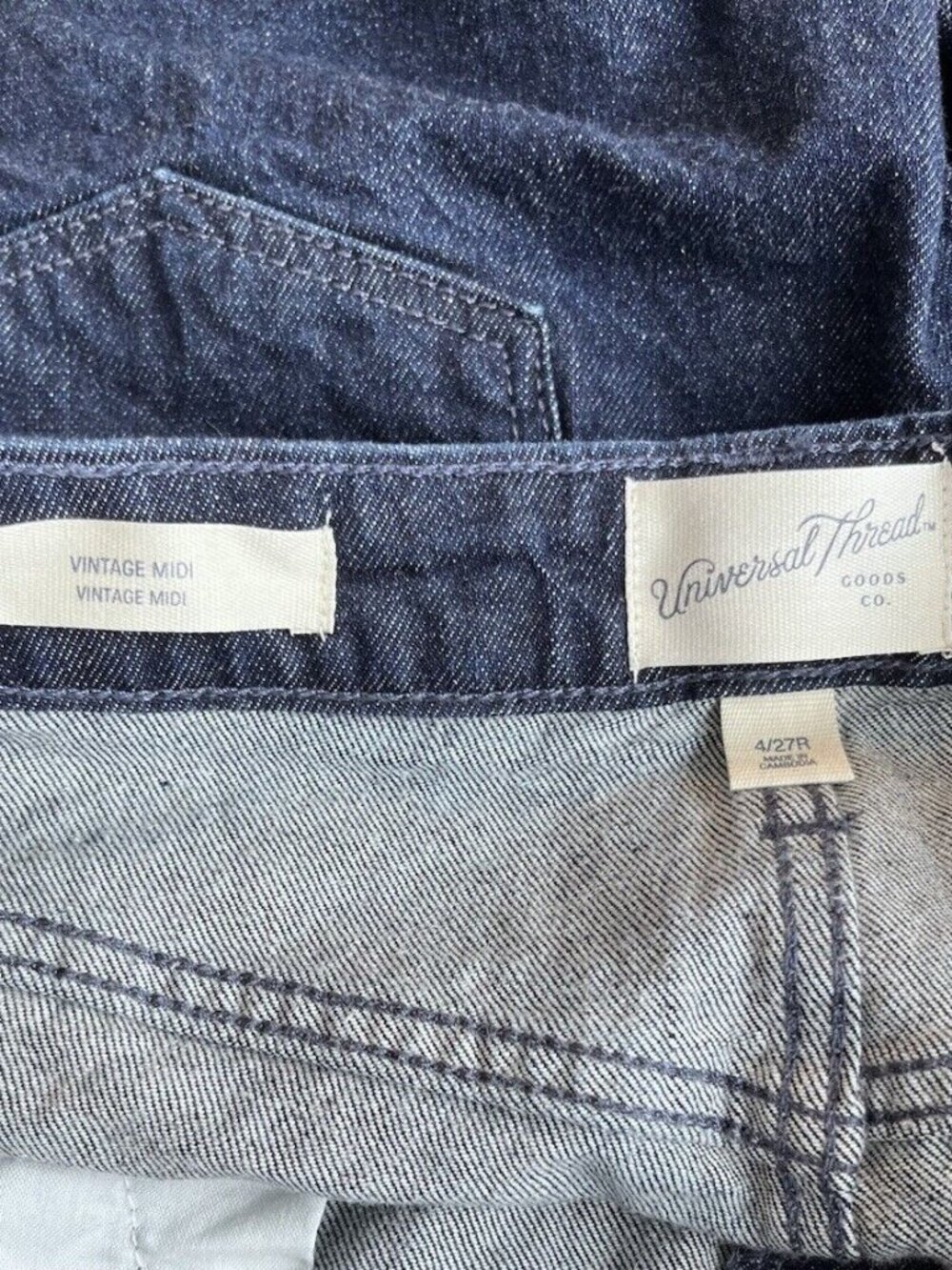 Universal Thread Dark Blue Jean Shorts - Picture 2 of 10